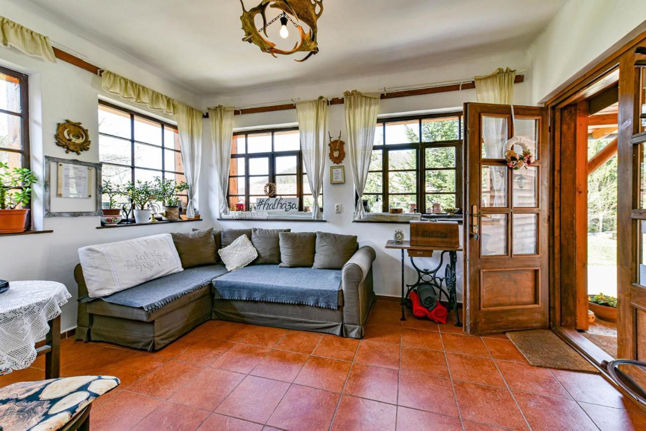 Apartmán Halhaza Vendeghaz Sirok Exteriér fotografie