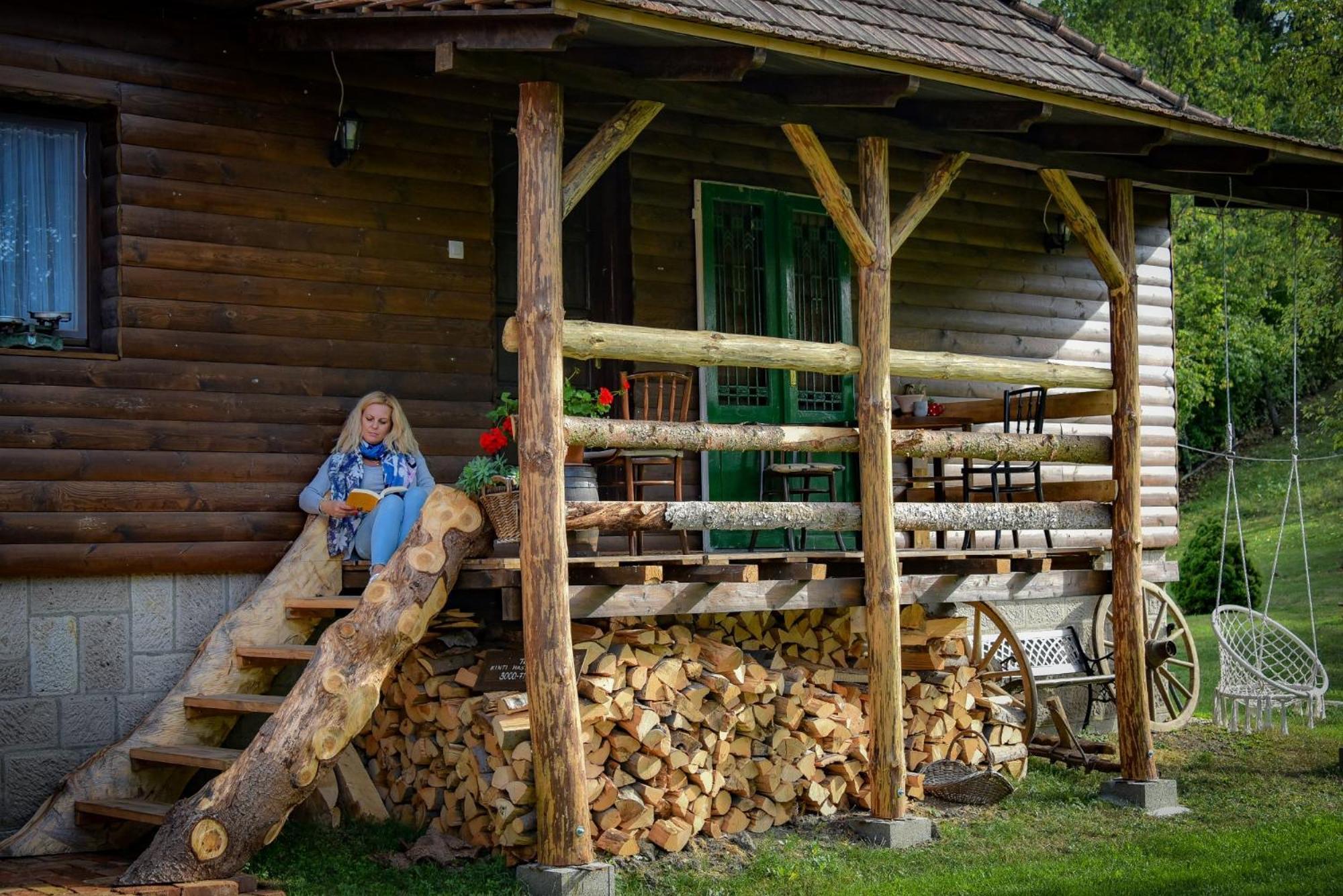 Apartmán Halhaza Vendeghaz Sirok Exteriér fotografie